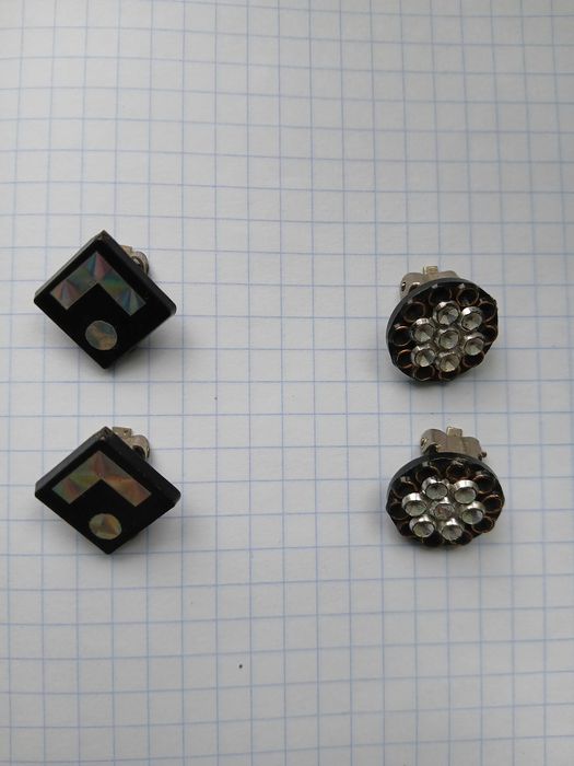 Клипсы черные пластмассовые