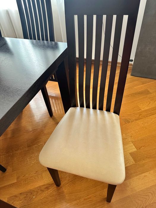 stół do jadalni plus 8 krzeseł