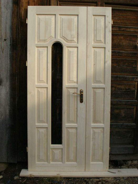 Двері деревянні