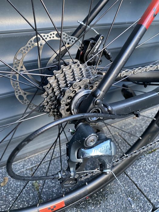 Rower szosowy CUBE cross race