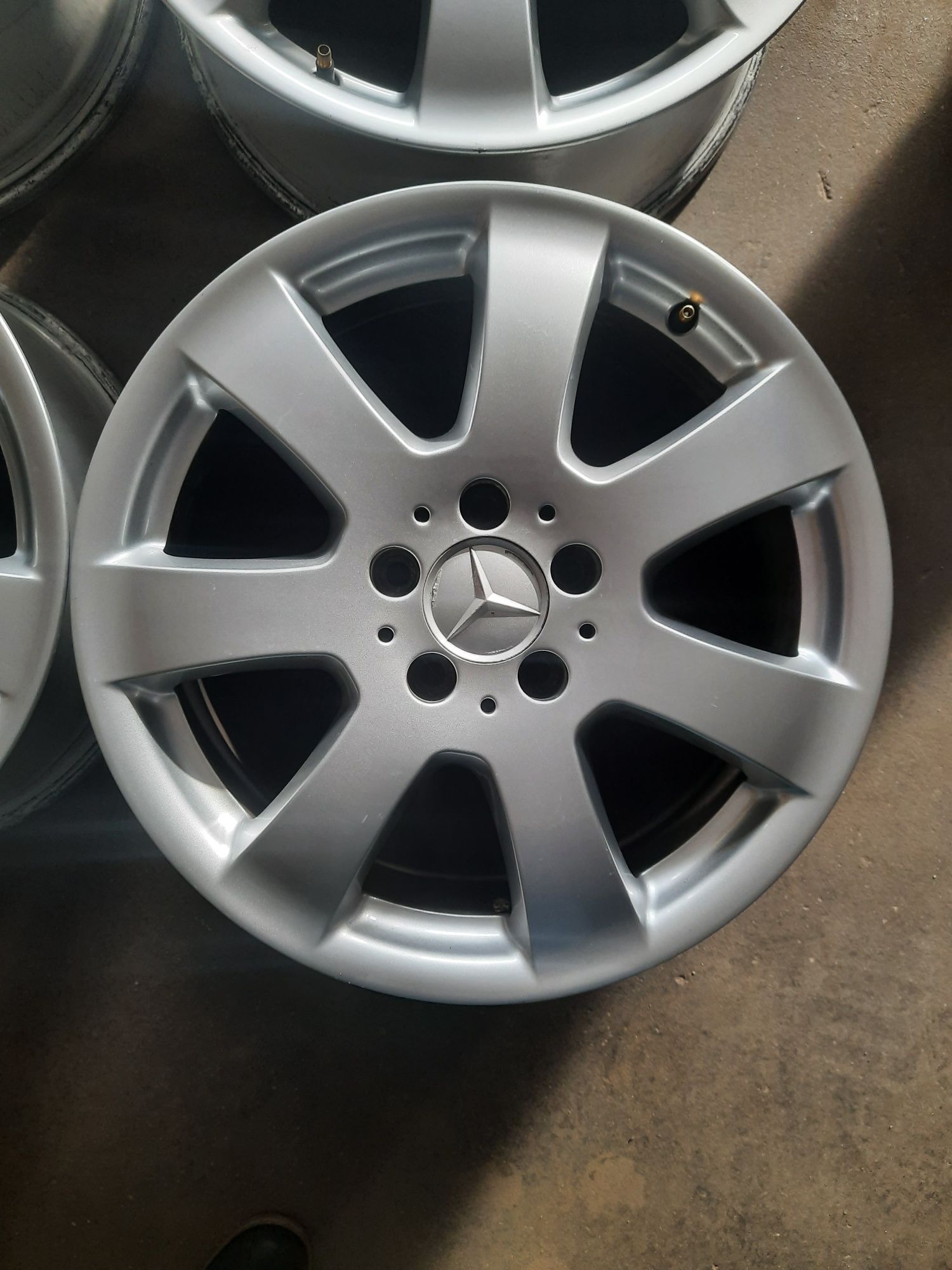 (003) Felgi 17" 5x112 ET 56 7,5j - Mercedes