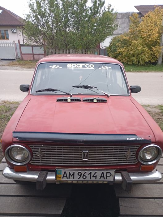 Продам авто ваз-21011