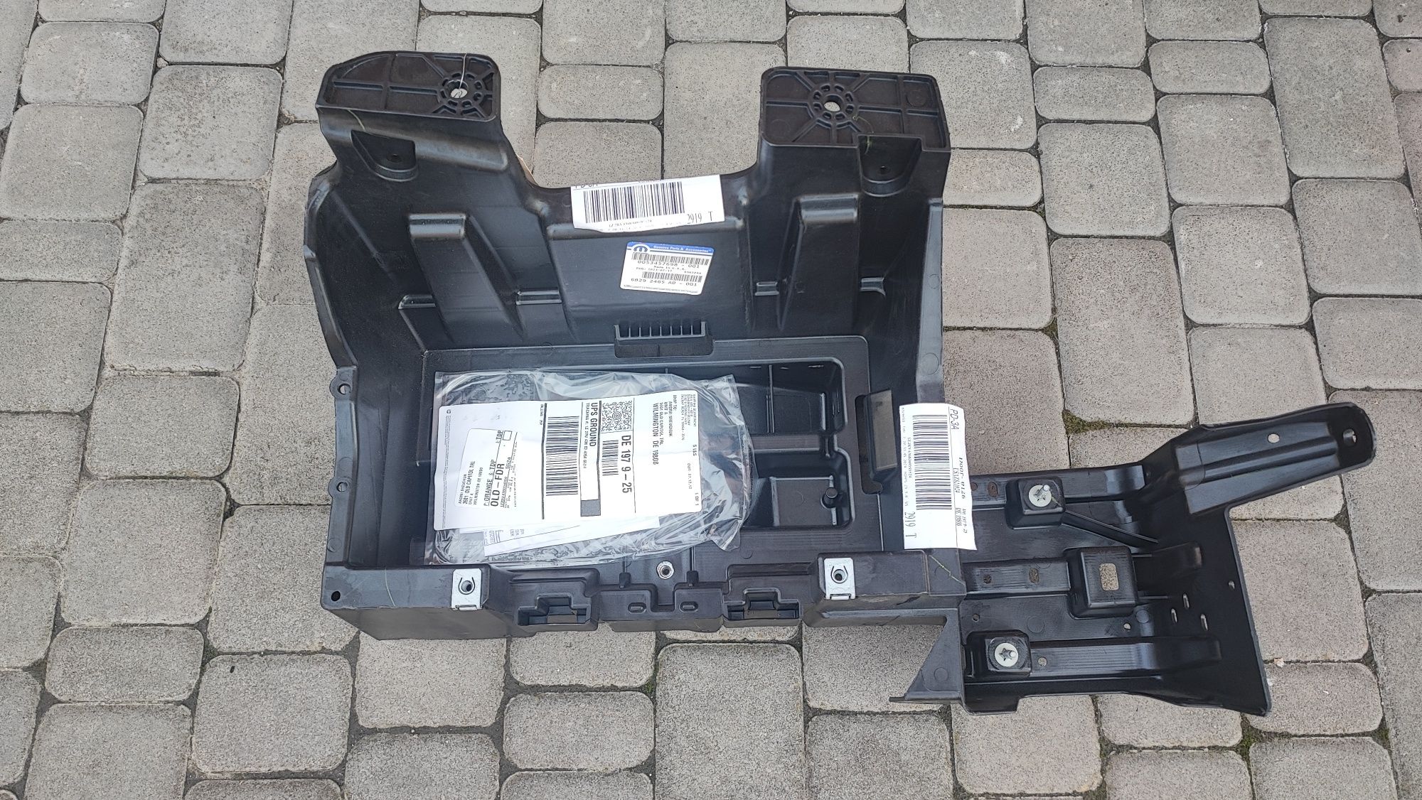 Піддон площадка АКБ акумулятора Dodge Ram 19 Додж РАМ корпус фільтра