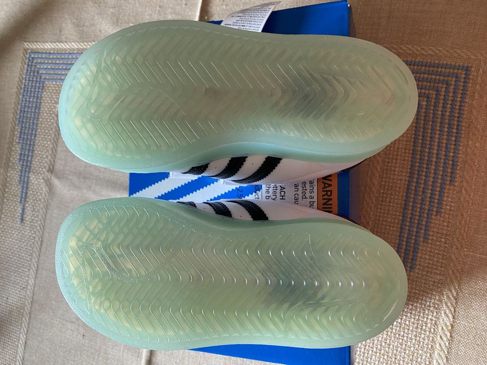 Sapatilhas adidas com luzes