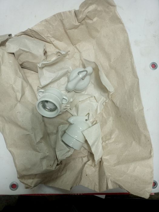 Електро патрони,світильники,лампи.