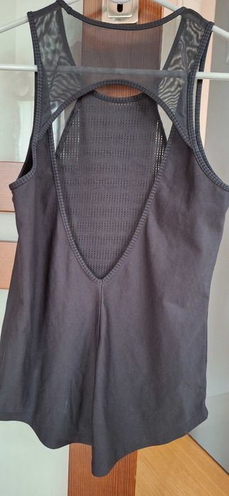 T-shirt S Under Armour damski sportowy czarny