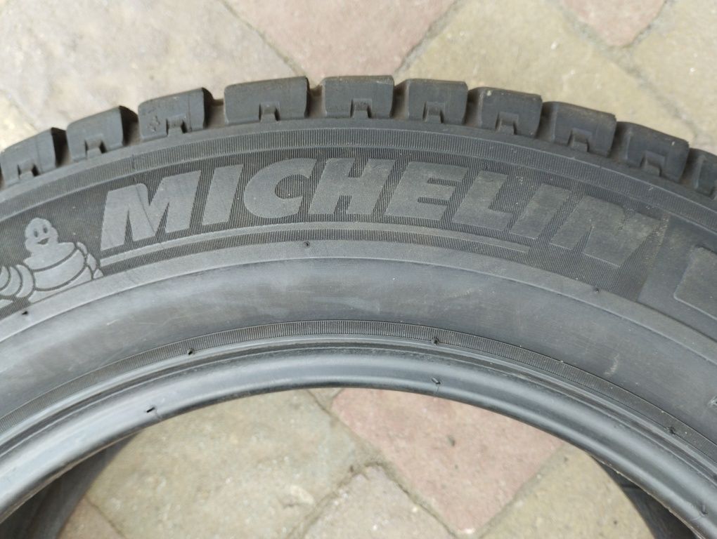 Резина 195/65 r 16C Michelin 2 шт.