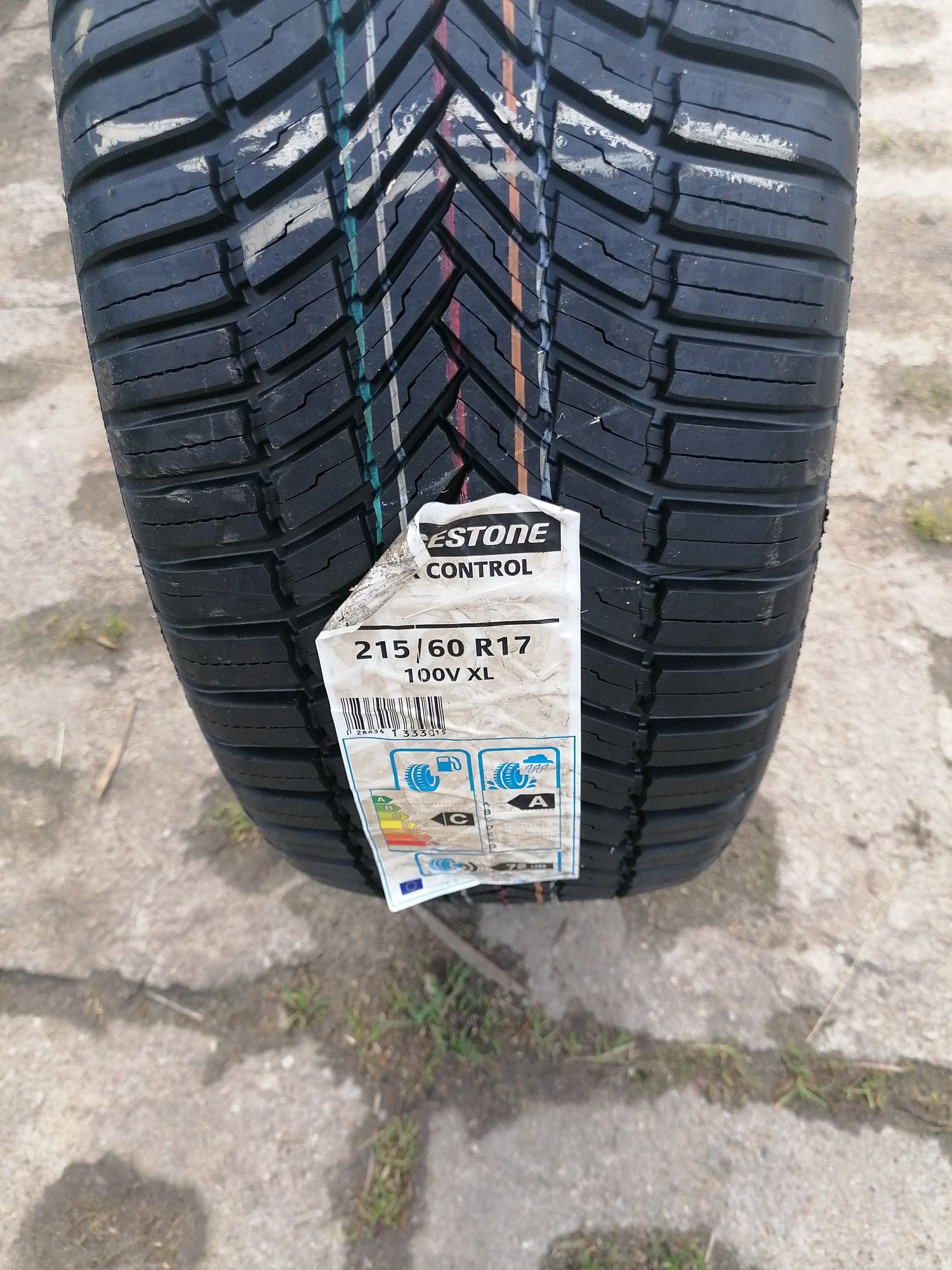 Opony 215/60 R17