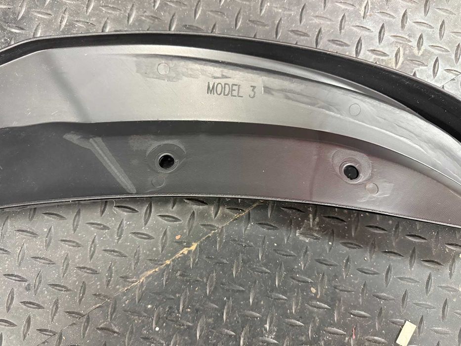 Spoiler Lip frente Tesla Model 3