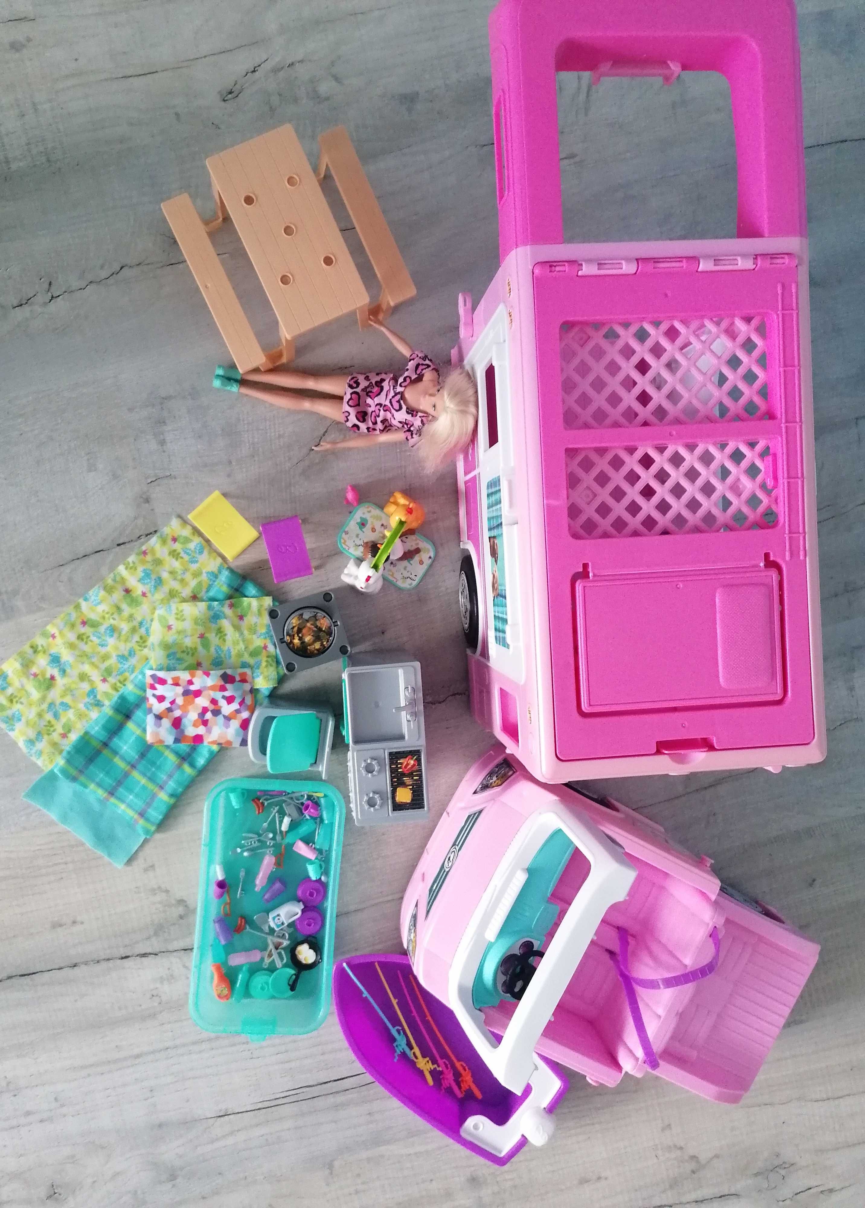 Kamper Barbie plus akcesoria