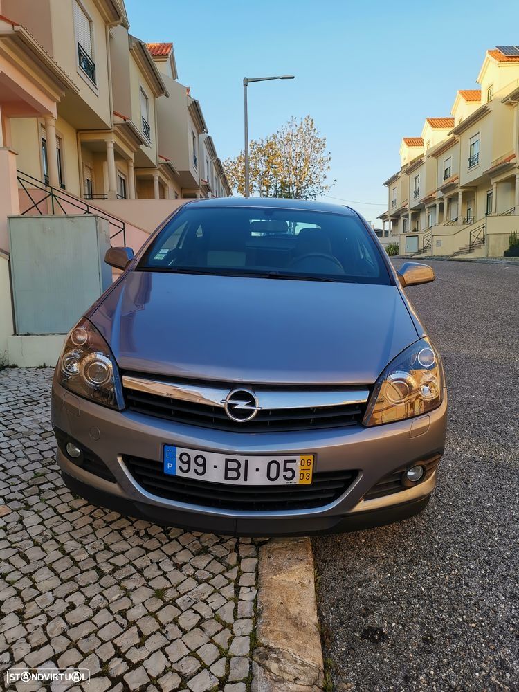 Opel Astra GTC 1.6 Easytronic