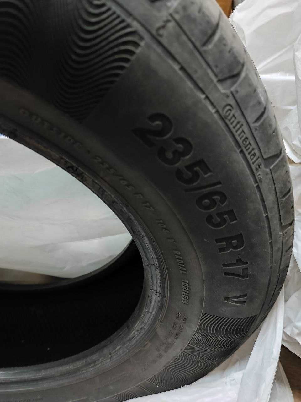 Літня резина 235/65r17 пара