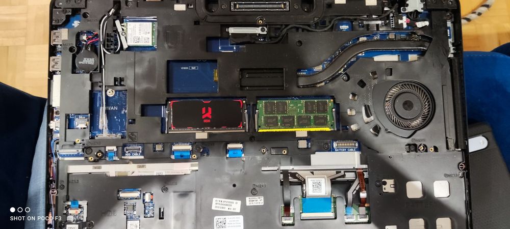 Dell latitude E5570 uszkodzony