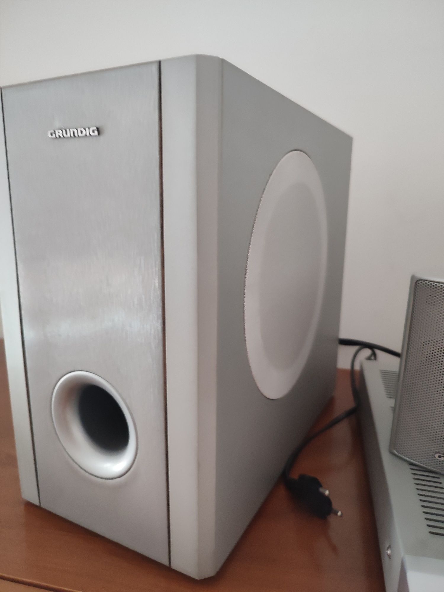 Sound Sorround Grundig