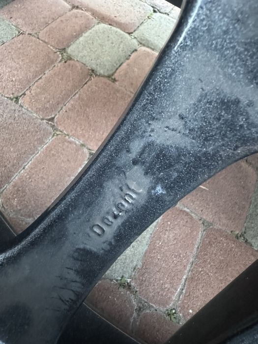 Колеса R22 Dezent, гума 305/40 R22 Toyo