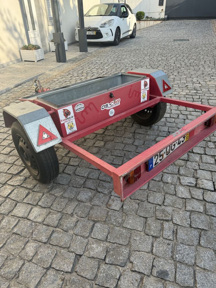 Atrelado para motas