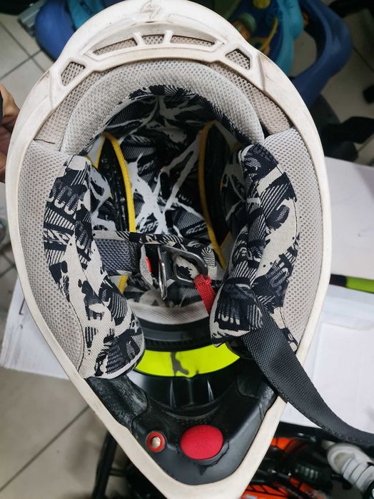 Capacete motocross SCORPIONS