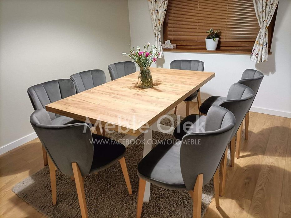 Duży nowy stół na metalowej podstawie pająk rozkładany