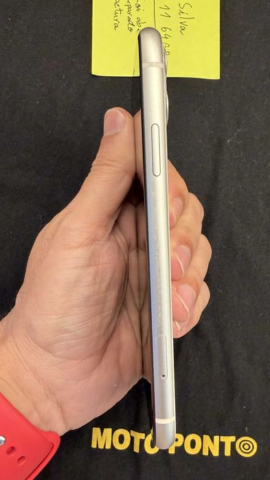 Apple iPhone 11 64GB com Caixa + Cabo