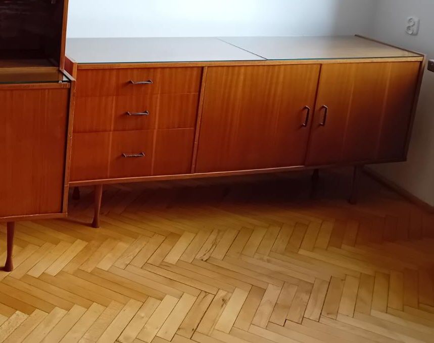 Komoda PRL • 3 szuflady + szafka • Szklany blat • Unikat