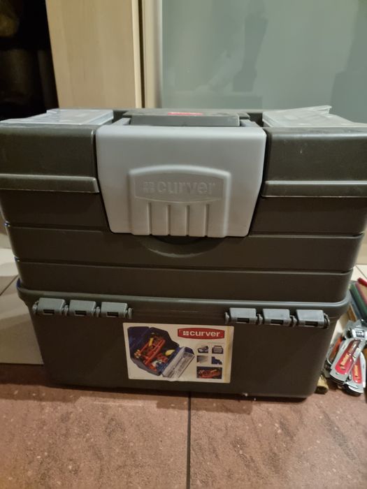 Skrzynka narzędziowa Courver