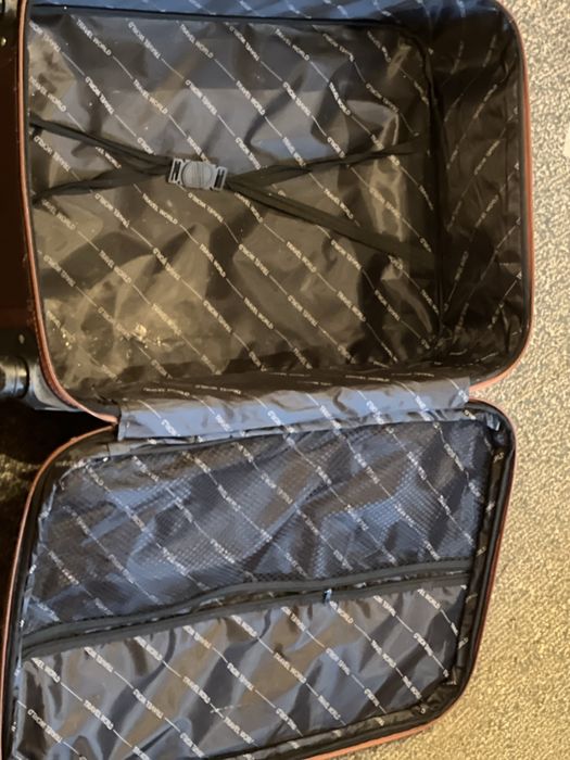 Продам б/у валізу