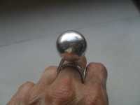 Srebrny pierścionek - świetna duża kula - cena ost