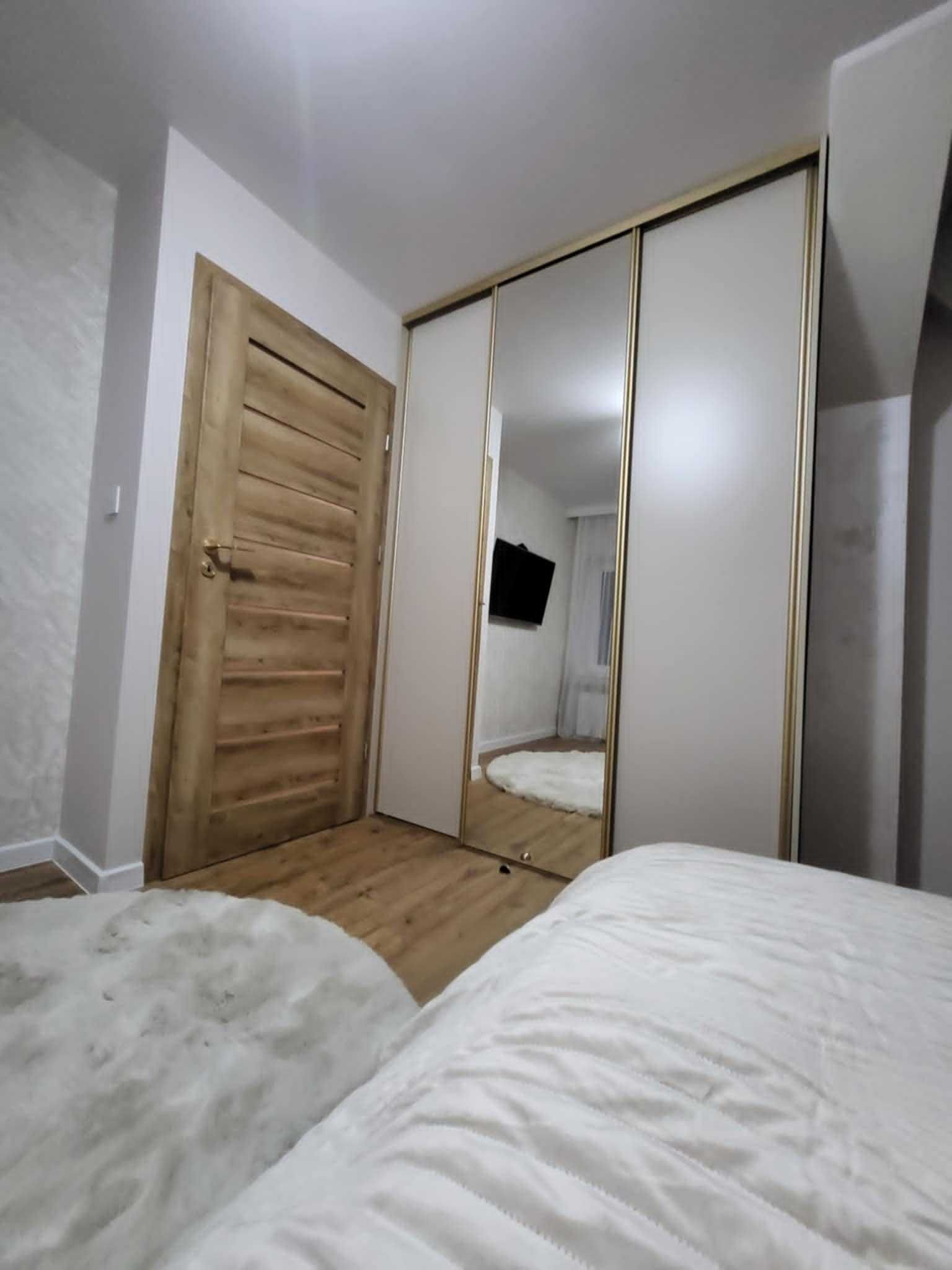 Szafa przesuwna pod wymiar, garderoba, komoda