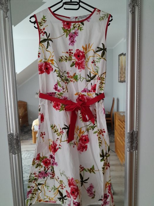 Sukienka w kwiaty, Quiosque r. 38