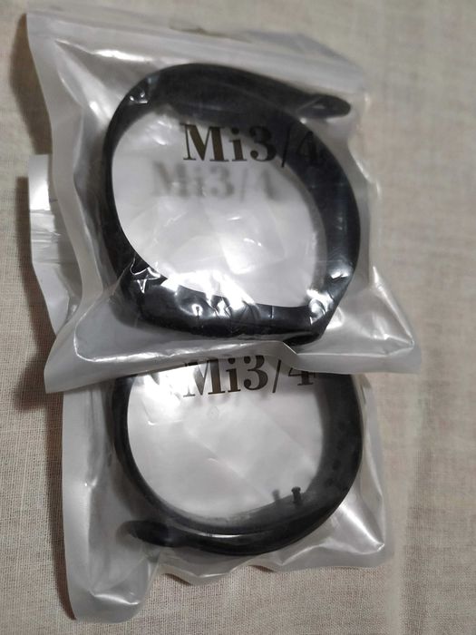 Xiaomi band 4 com carregador e duas pulseiras extra
