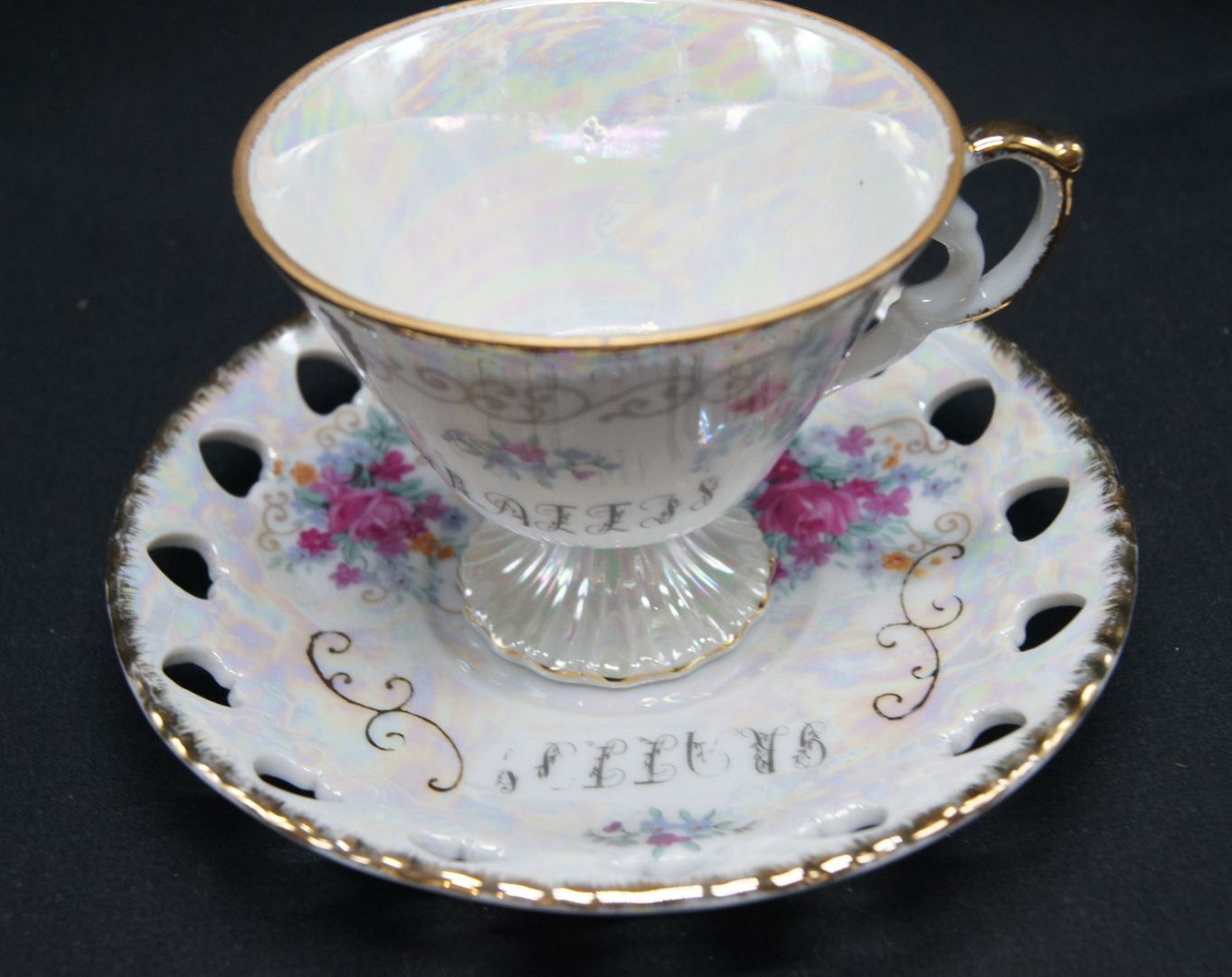 Stara filiżanka porcelana ażurowa 170ml