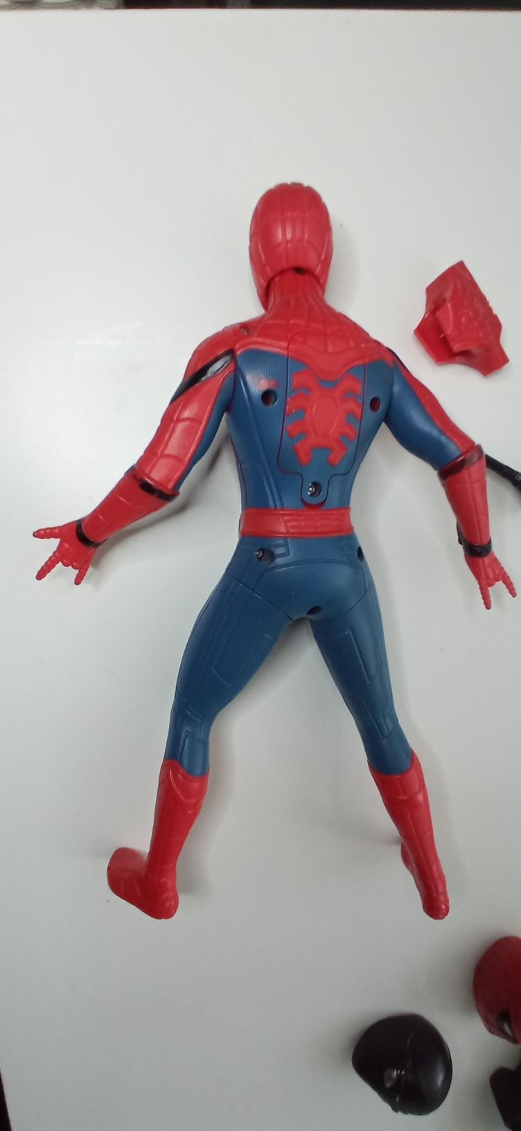 Duża figurka Spiderman Hasbro Marvel dla chłopca avengers