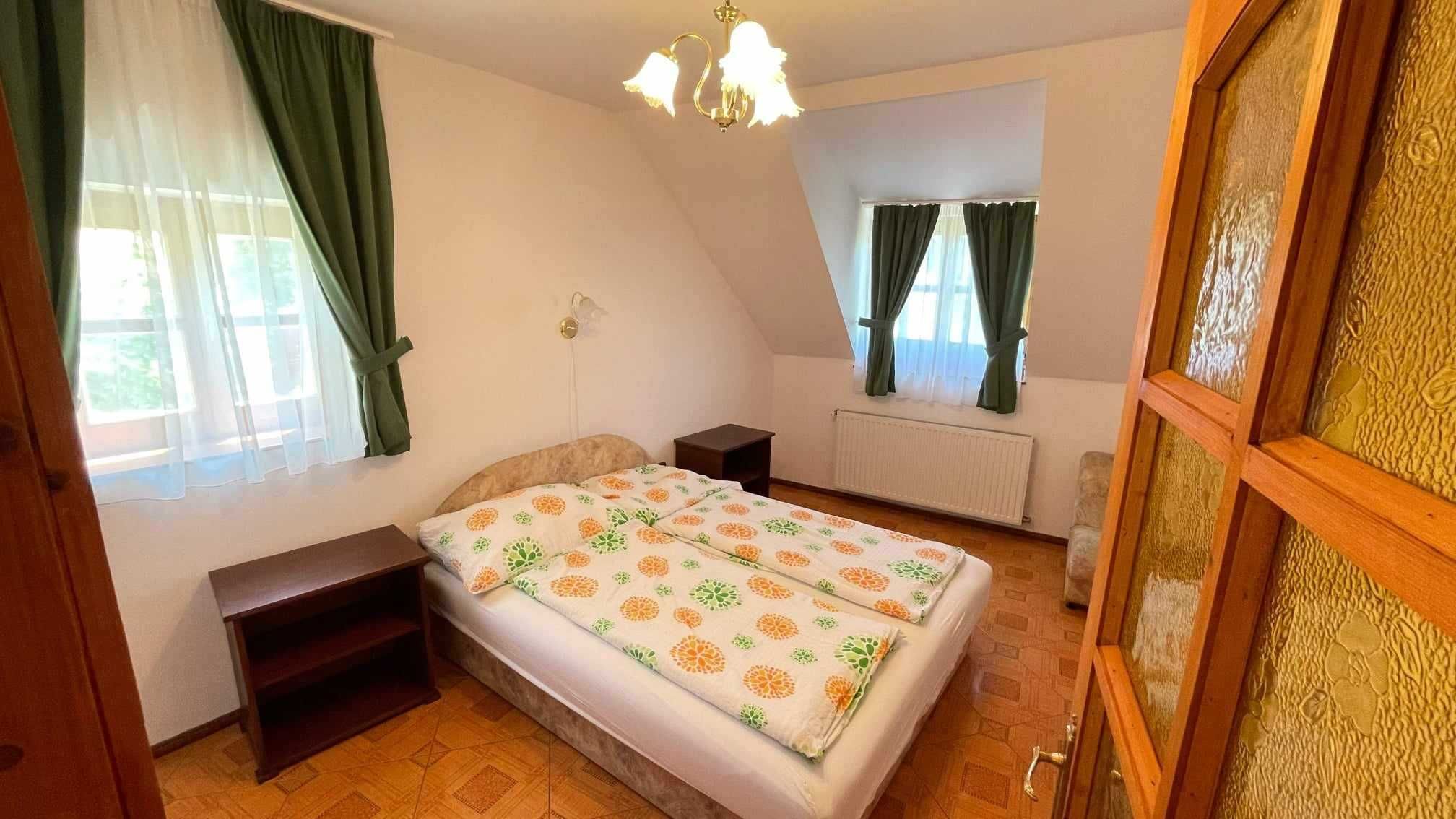 Węgry Balaton Dom z basenem i pokoje/apartamenty na wynajem w WAKACJE!