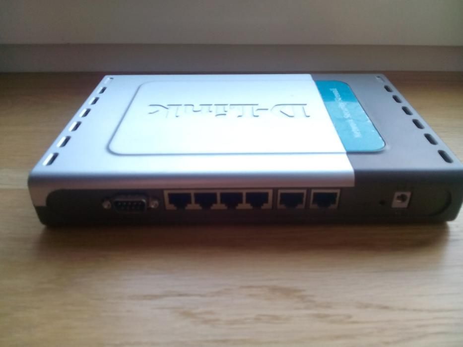 D-Link DFL-200 Network Security Firewall, up to 80 VPN Tunnels