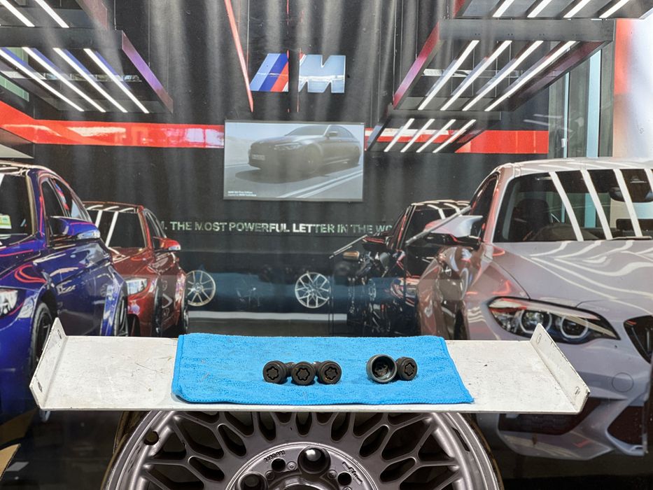 BMW F01 F10 F20 F30 G01 G30 Śruby zabezpieczające do kół złodziejka