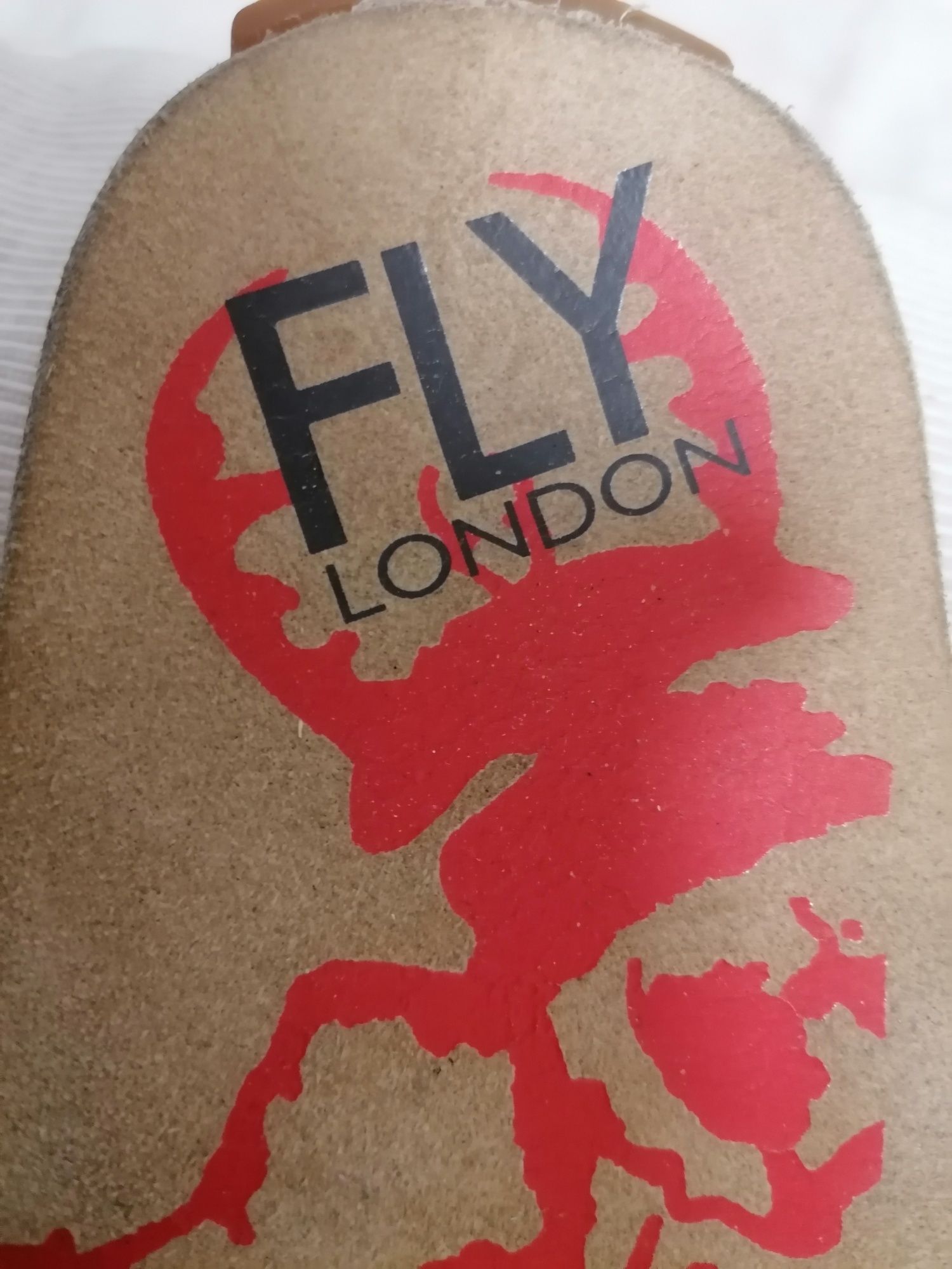 Chinelos em pele FLY LONDON n.° 42