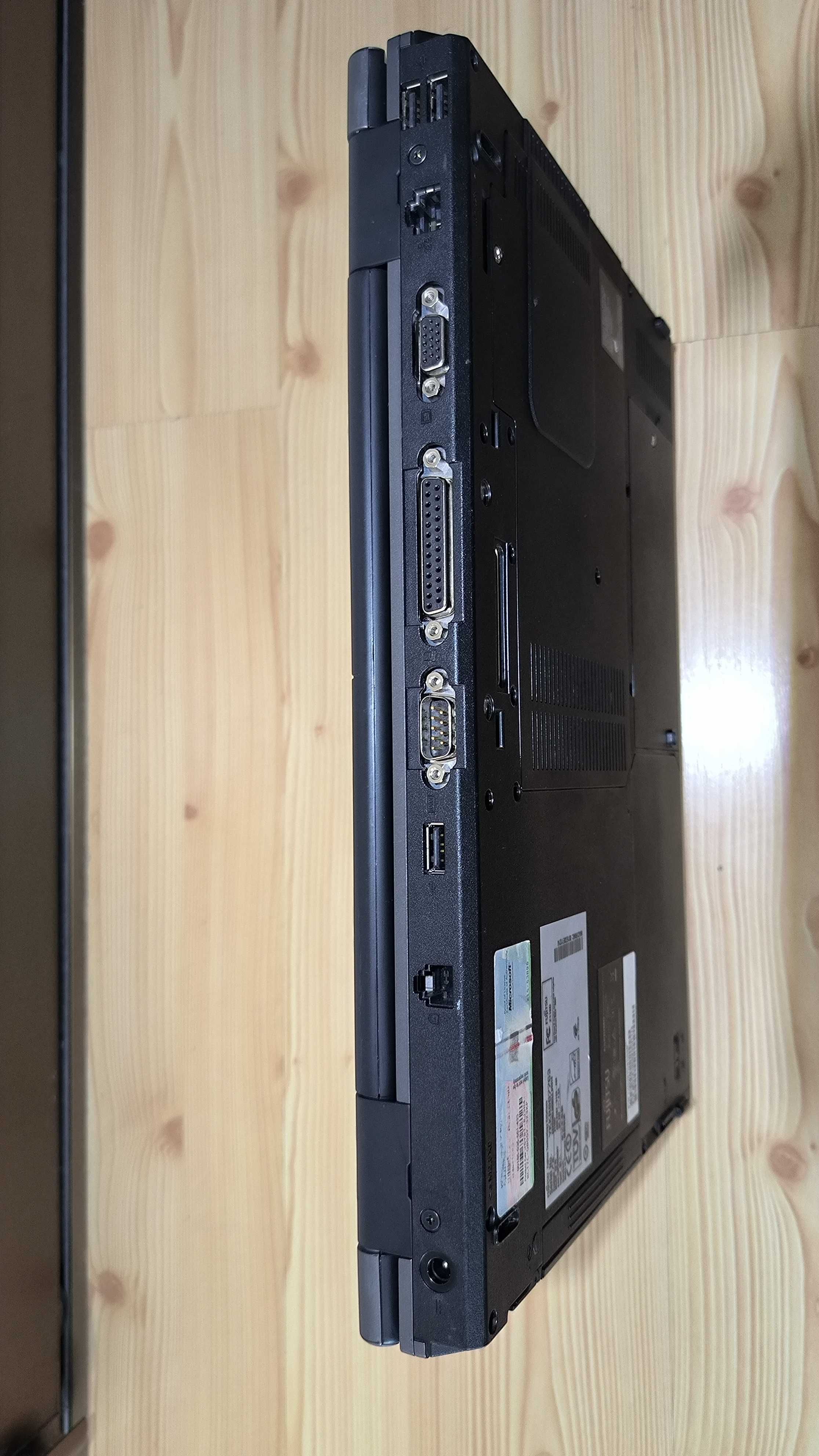 Laptop 15,4" Fujitsu D9510 2x2,5GHz, 4 GB RAM, 250 GB HDD