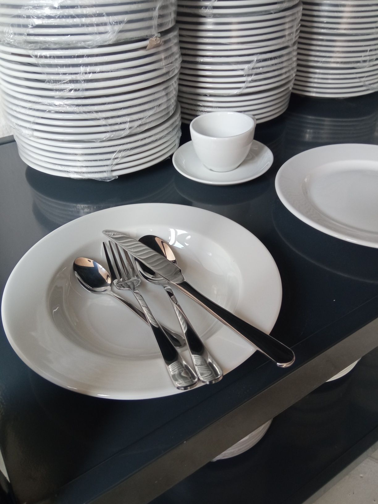Wynajem naczyń krzesel stołów wypożyczalnia gastronomiczna