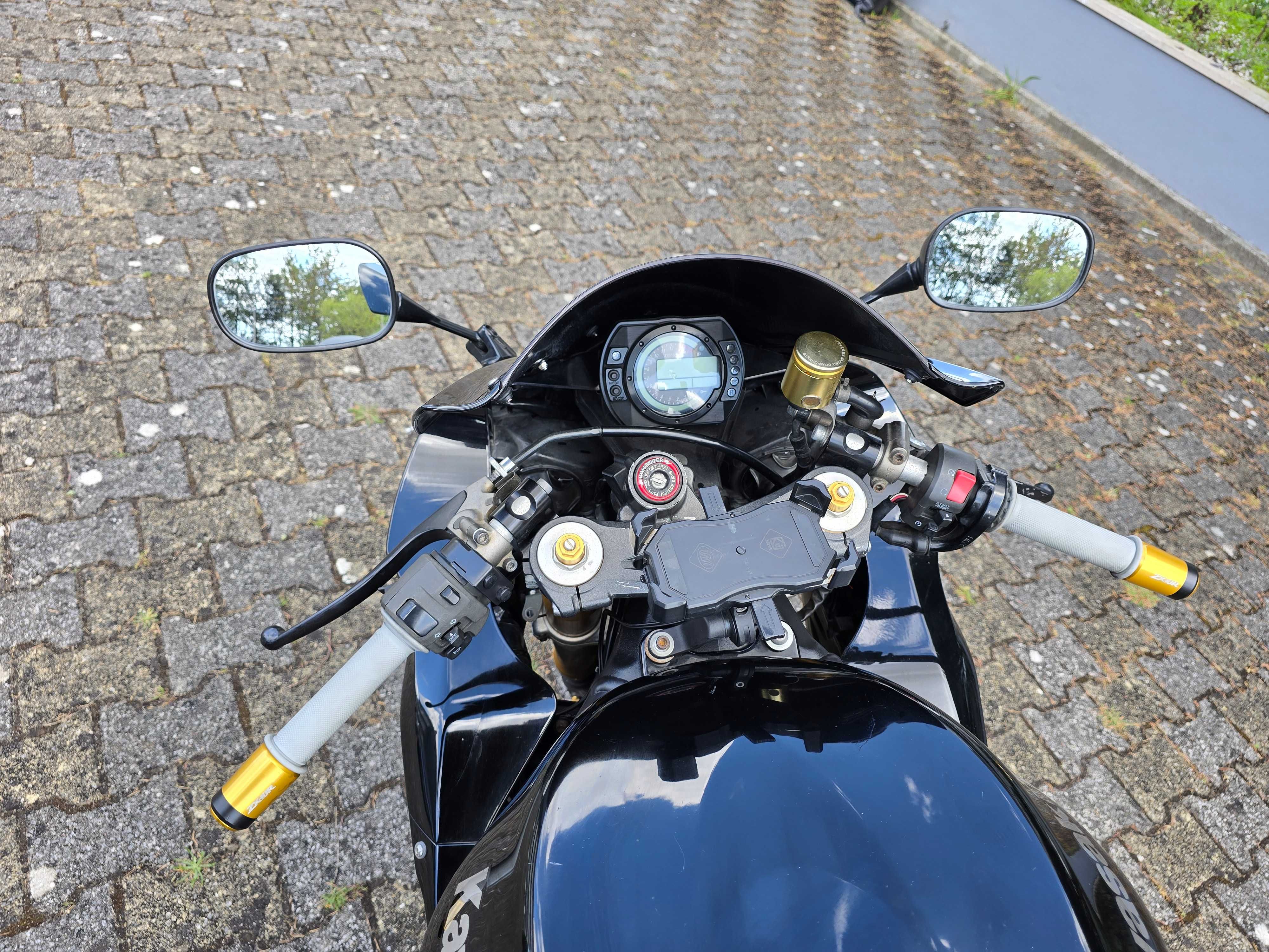 Kawasaki Ninja ZX10R 2004