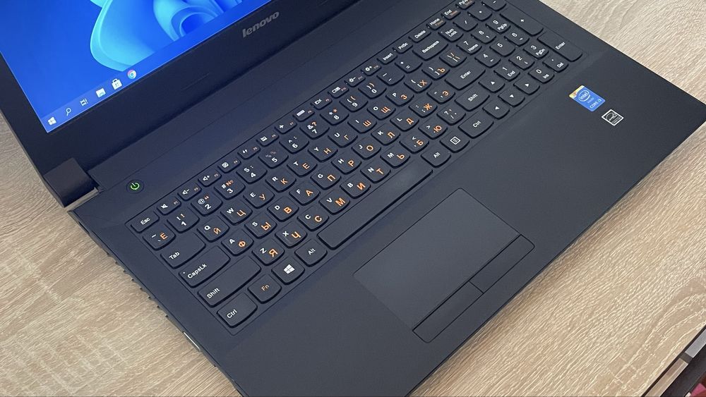 Ноутбук Lenovo B50-80 / 8 GB RAM / Intel Core i3 / SSD / Ідеал