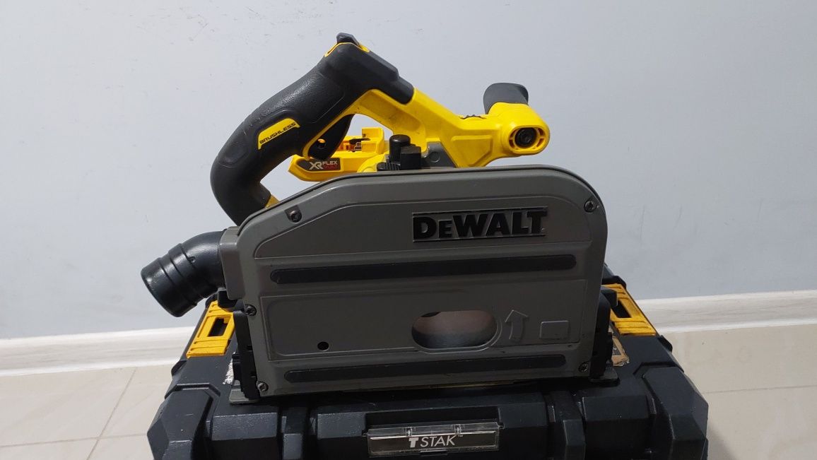 Пила занурювальна акумуляторна FLEXVOLT DeWALT DCS520
