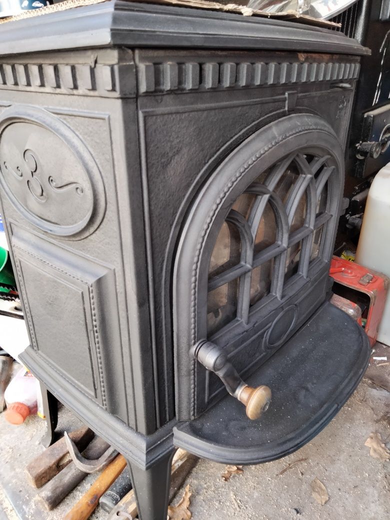 Jotul 3 piec kominek koza w ciemnej farbie  9 kw