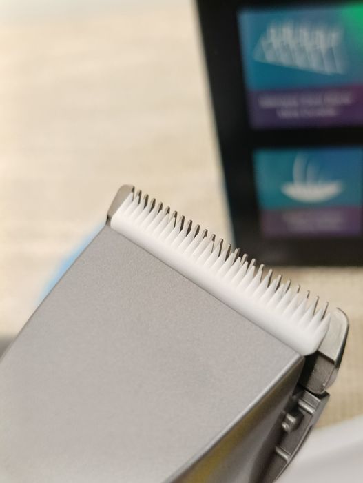 Nowa maszynka do strzyżenia oryginalnie zapakowana