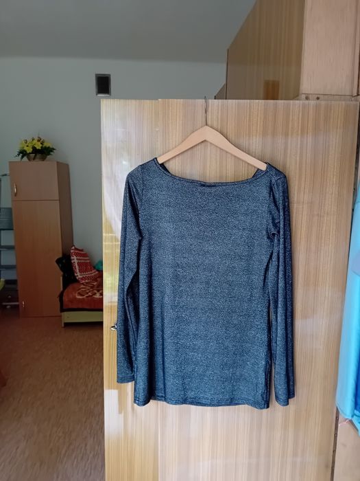 Bluzka damska swobodna.
