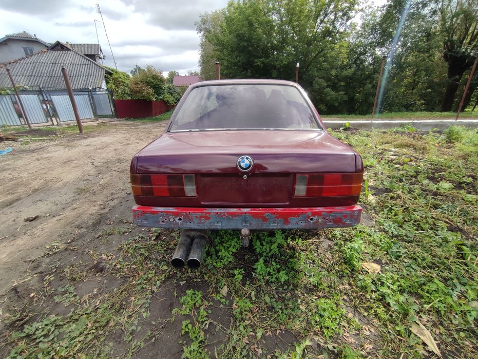 Bmw E30 324td піля повної реставрації кузова