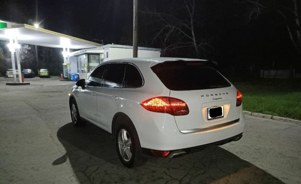 Продам Porsche Cayenne 3л