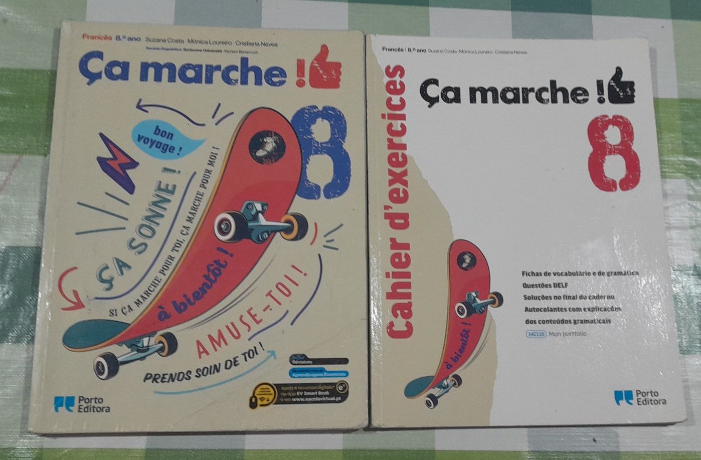 Manual e caderno de actividades de francês 8 ano