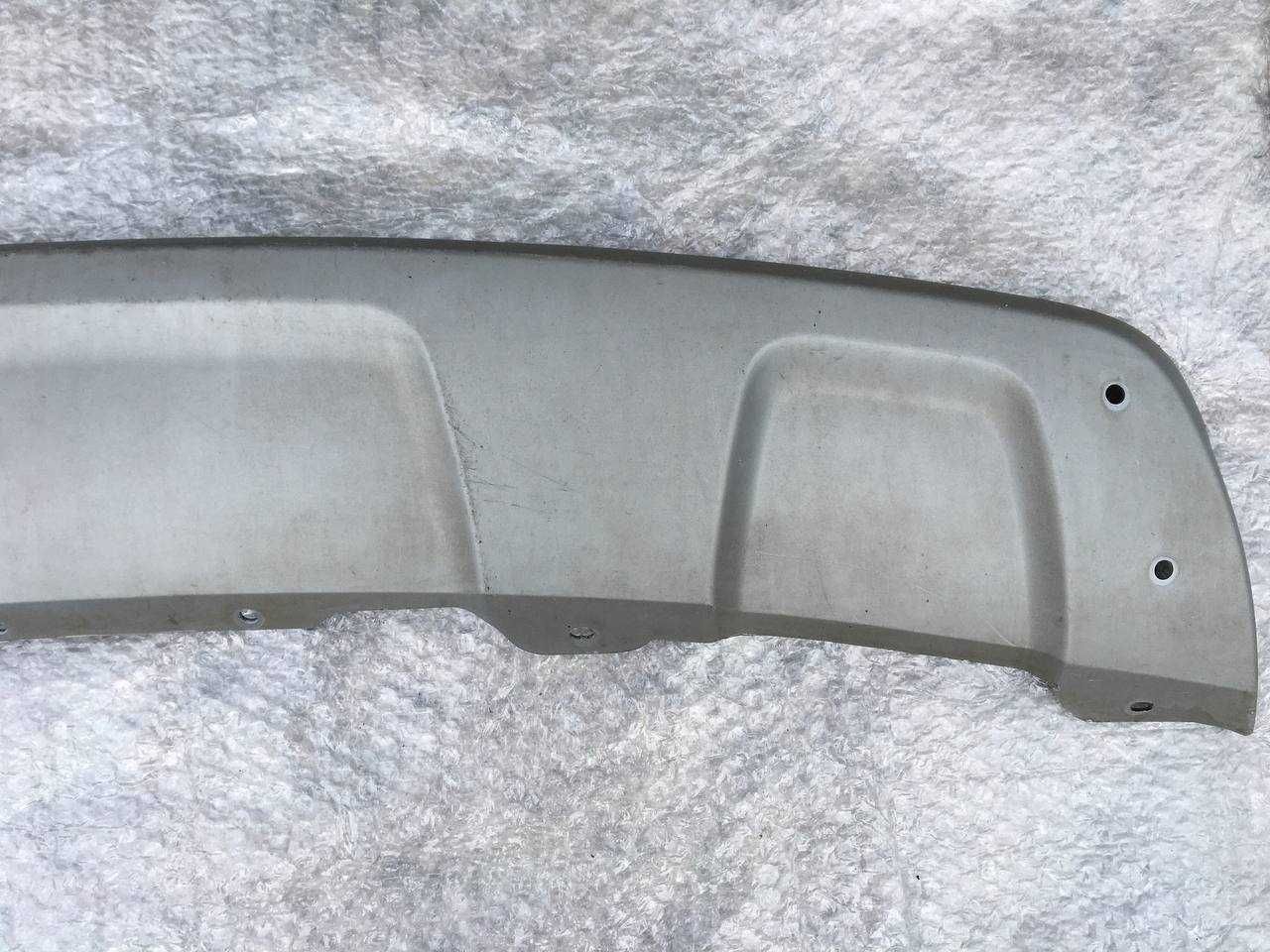 Накладка заднього бампера Renault Duster 10-17