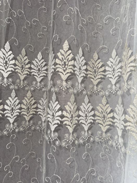 Тюль з вишитим мереживом