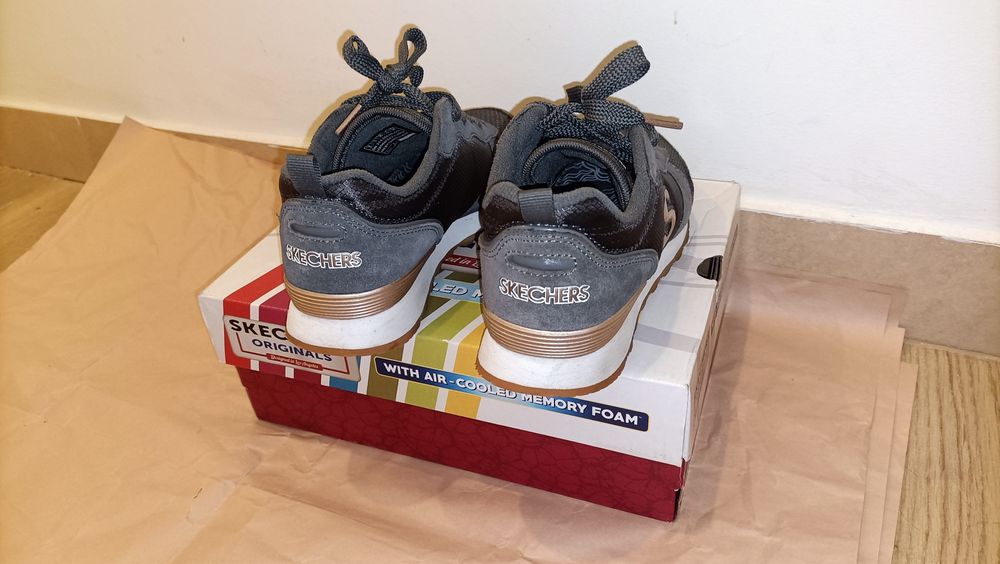 Ténis skechers como novos n35